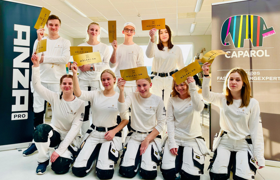 Finalisterna med sina guldbiljetter.